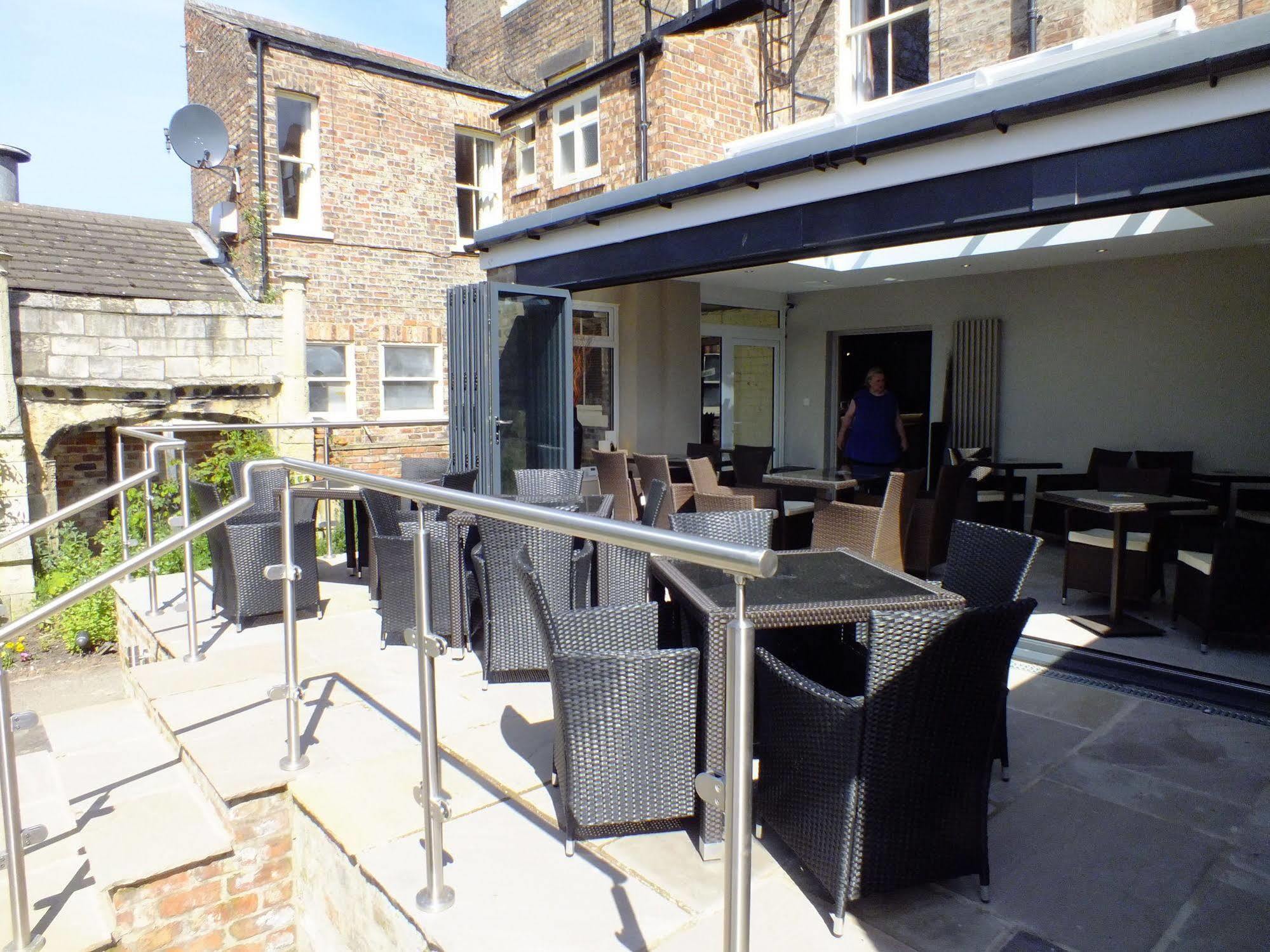 The Priory 4*